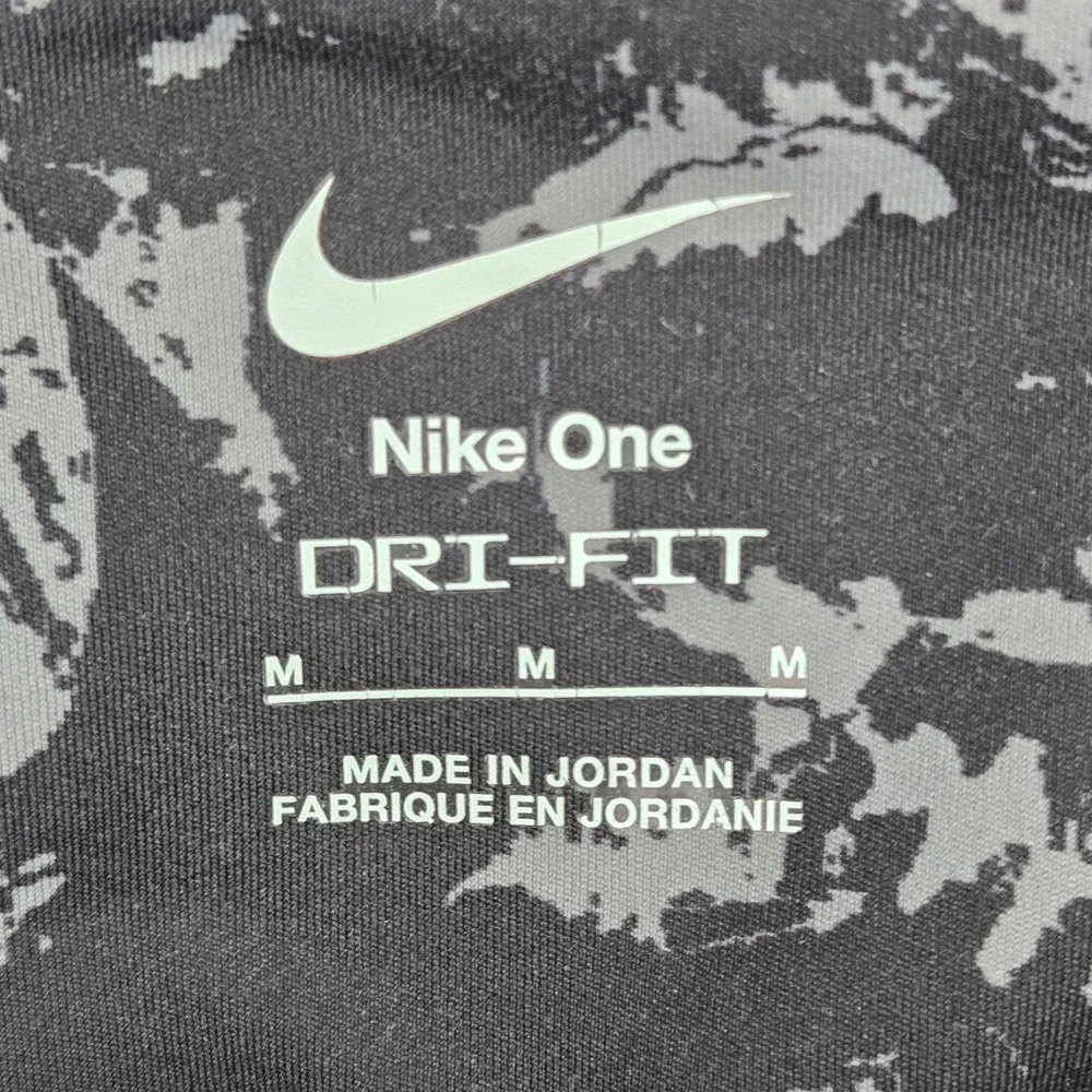 Nike MEDIUM Women Black Grey Abstract Print‎ One Dri-FIT High Rise Leggings